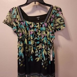 Apt 9 Colorful Floral Pattern Short Sleeve Top